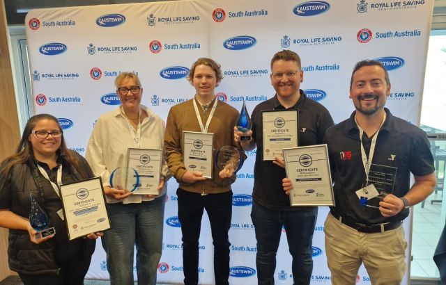 Original 9573 D4 F0 3 AA2 4 B39 8329 F8417 F5 FD6 ED